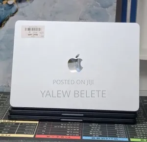 New Laptop Apple MacBook Air 2025 M4 16GB Apple M4 SSD 256GB