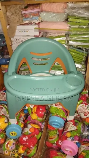 Baby Plastic Dining Chair የፕላስቲክ የልጆች መመገቢያ ወንበር