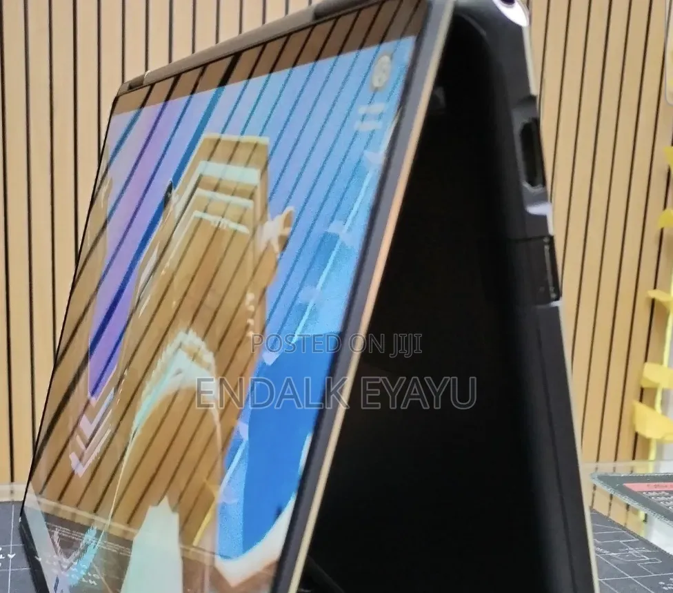 New Laptop HP Spectre 16GB Intel Core i7 SSD 512GB