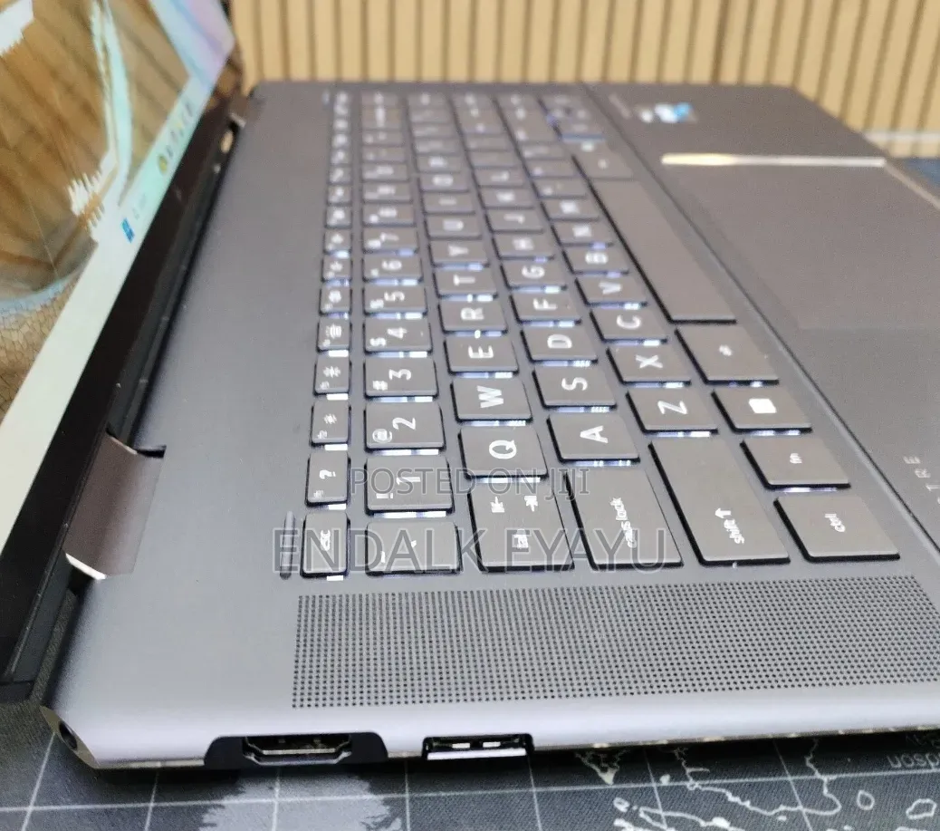 New Laptop HP Spectre 16GB Intel Core i7 SSD 512GB