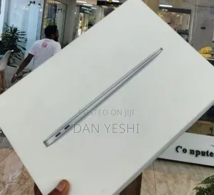 New Laptop Apple MacBook Air 2020 M1 8GB Apple M1 SSD 256GB