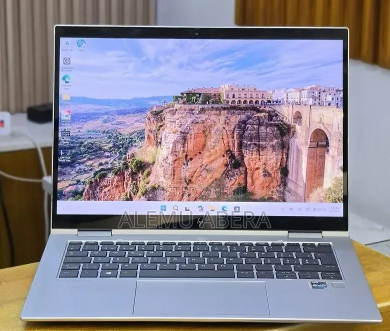 New Laptop HP EliteBook x360 1040 G10 16GB Intel Core i7 SSD 512GB