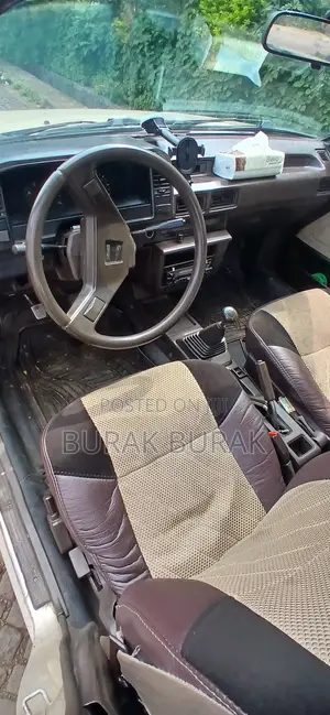 Toyota Corolla 1986 Gold