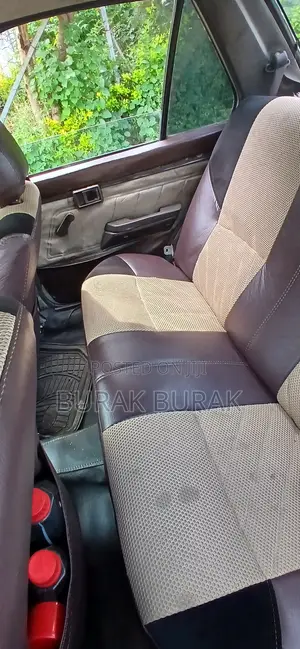 Toyota Corolla 1986 Gold