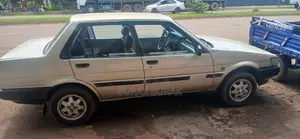 Toyota Corolla 1986 Gold