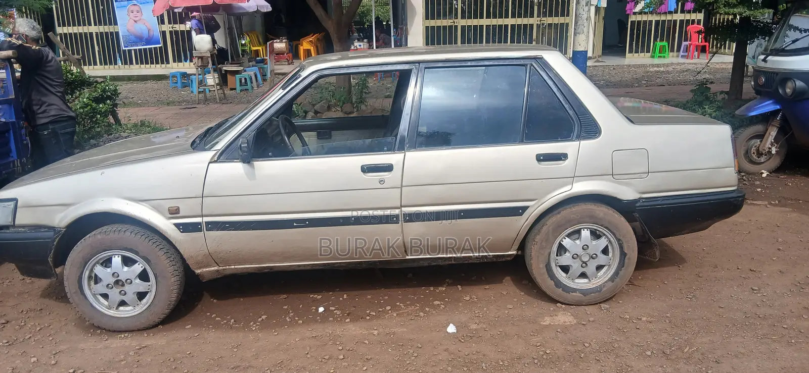Toyota Corolla 1986 Gold