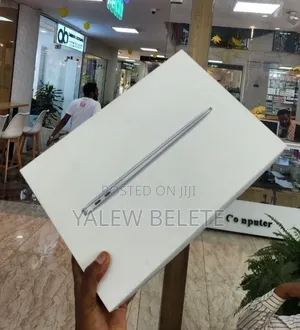 New Laptop Apple MacBook Air 2020 M1 8GB Apple M1 SSD 256GB
