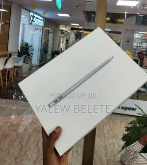 New Laptop Apple MacBook Air 2020 M1 8GB Apple M1 SSD 256GB