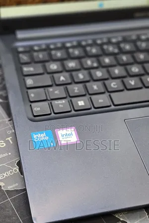 New Laptop Asus 16GB Intel Core 5 SSD 512GB
