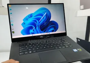 New Laptop Dell 16GB Intel Core i7 SSD 512GB