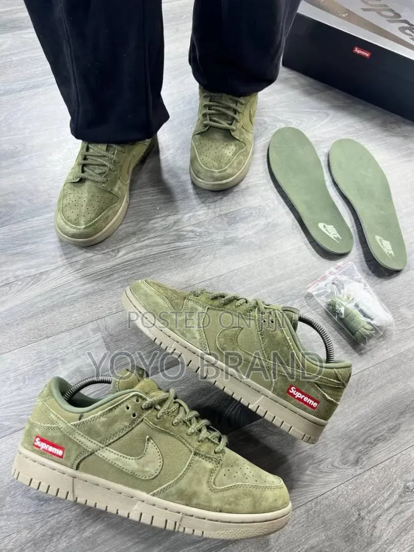 Nike SB Dunk Low X Supreme Olive Green Unisex Sneakers