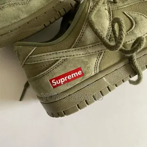 Nike SB Dunk Low X Supreme Olive Green Unisex Sneakers