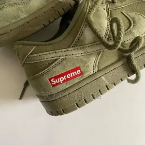 Nike SB Dunk Low X Supreme Olive Green Unisex Sneakers