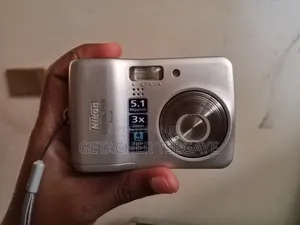 Nikon Coolpix L3 Vintage 5.1MP Digital Camera (Excellent Condition)