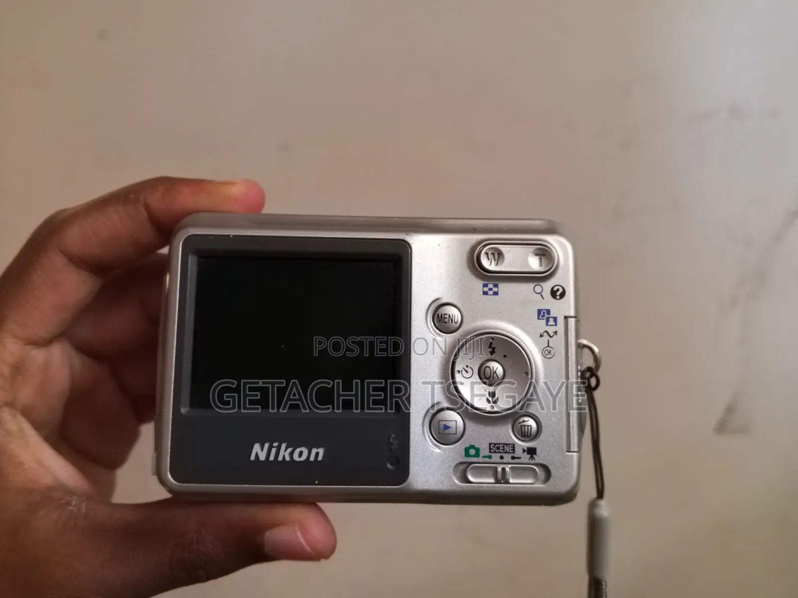 Nikon Coolpix L3 Vintage 5.1MP Digital Camera (Excellent Condition)