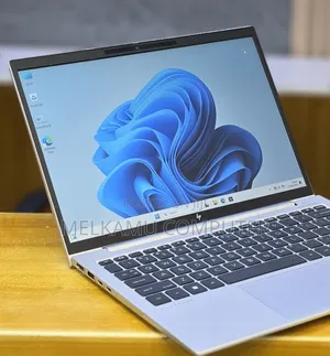 New Laptop HP Elitebook 830 G11 16GB Intel Core i7 SSD 512GB