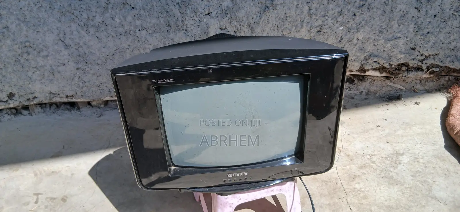 Super Fine CRT TV (Used)