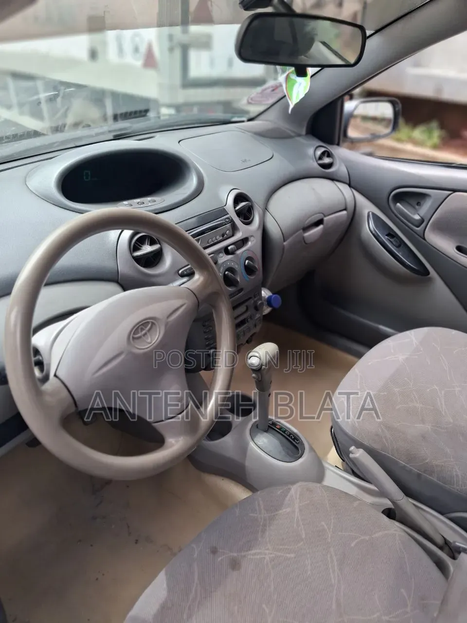 Toyota Platz 2002 Ivory