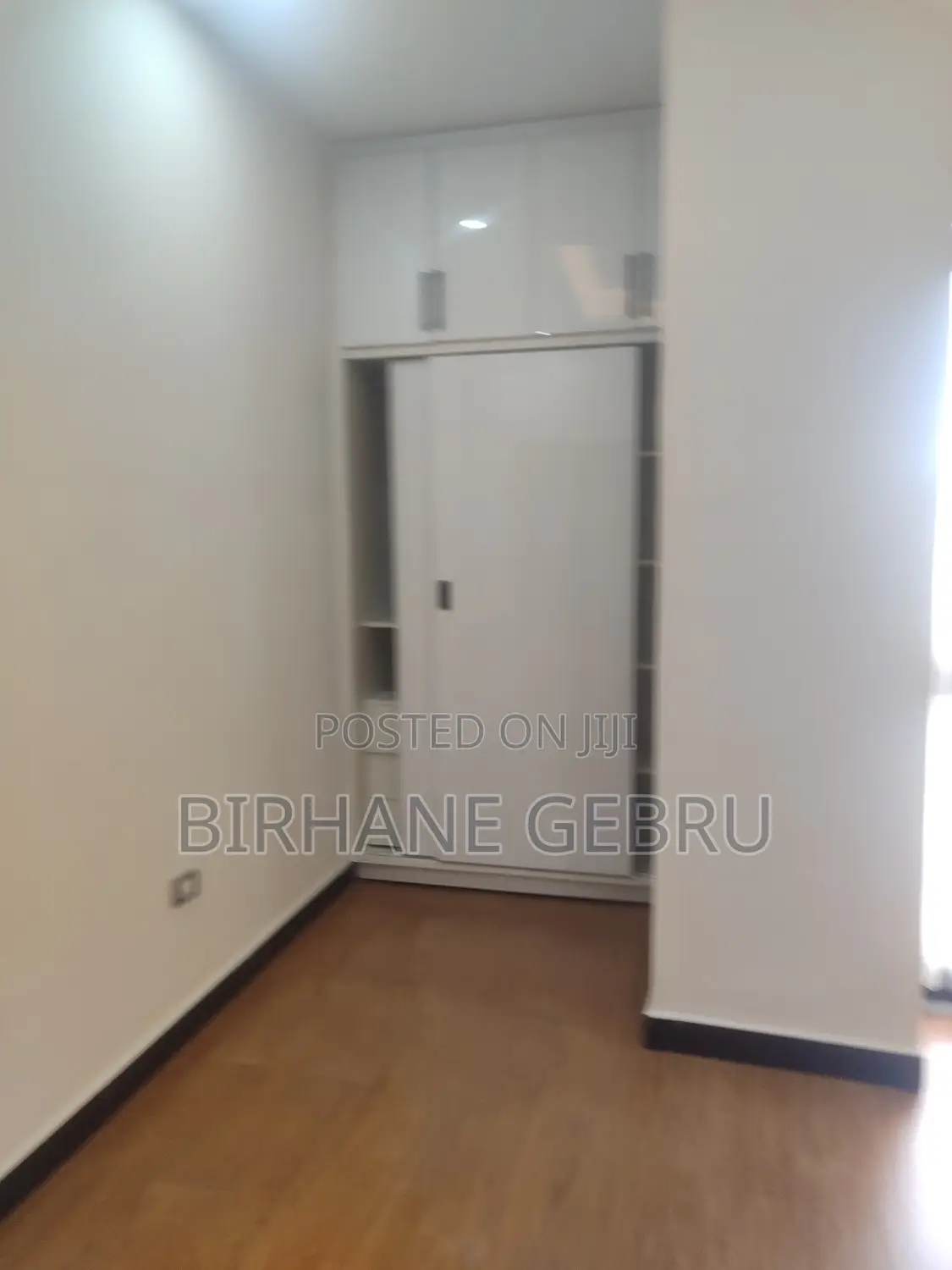 4bdrm Apartment in Luxury Apartimenu, Kirkos for rent