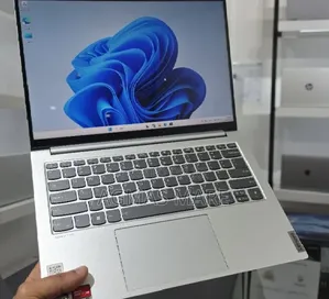 New Laptop Lenovo 16GB AMD Ryzen 7 SSD 512GB