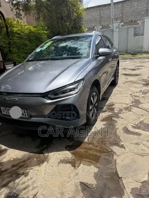 BYD E2 43 kWh 94 hp FWD 2025 Gray
