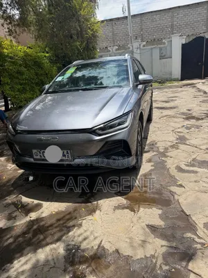 BYD E2 43 kWh 94 hp FWD 2025 Gray