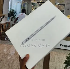 New Laptop Apple MacBook Air 2020 M1 8GB Apple M1 SSD 256GB