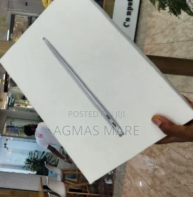 New Laptop Apple MacBook Air 2020 M1 8GB Apple M1 SSD 256GB