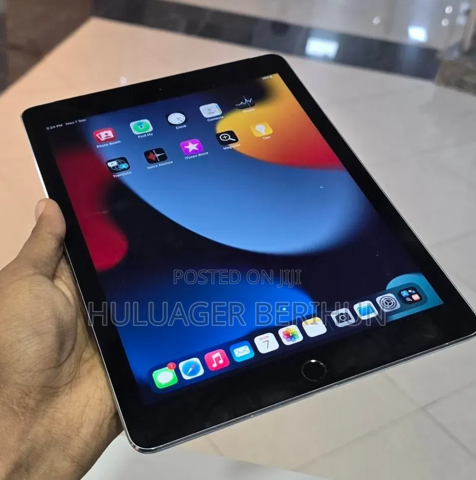 New Apple iPad Air 64 GB Silver