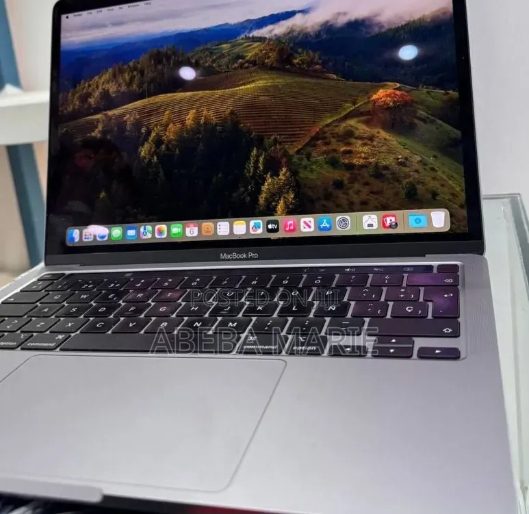 New Laptop Apple MacBook Air 2020 M1 8GB Apple M1 SSD 256GB