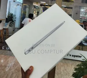 New Laptop Apple MacBook Air 2020 M1 8GB Apple M1 SSD 256GB