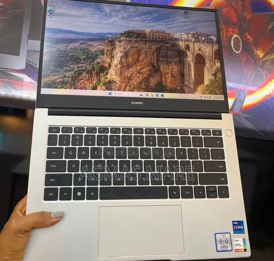 New Laptop Huawei MateBook D 14 16GB Intel Core i7 SSD 512GB