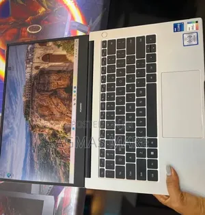 New Laptop Huawei MateBook D 14 16GB Intel Core i7 SSD 512GB
