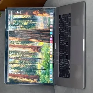 New Laptop Apple MacBook Pro 2019 16GB Intel Core i7 SSD 512GB