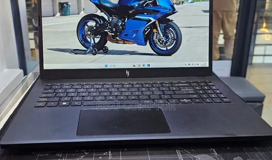 New Laptop Acer Nitro V 15 16GB Intel Core i9 SSD 512GB