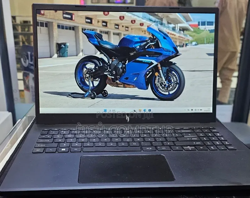 New Laptop Acer Nitro V 15 16GB Intel Core i9 SSD 512GB