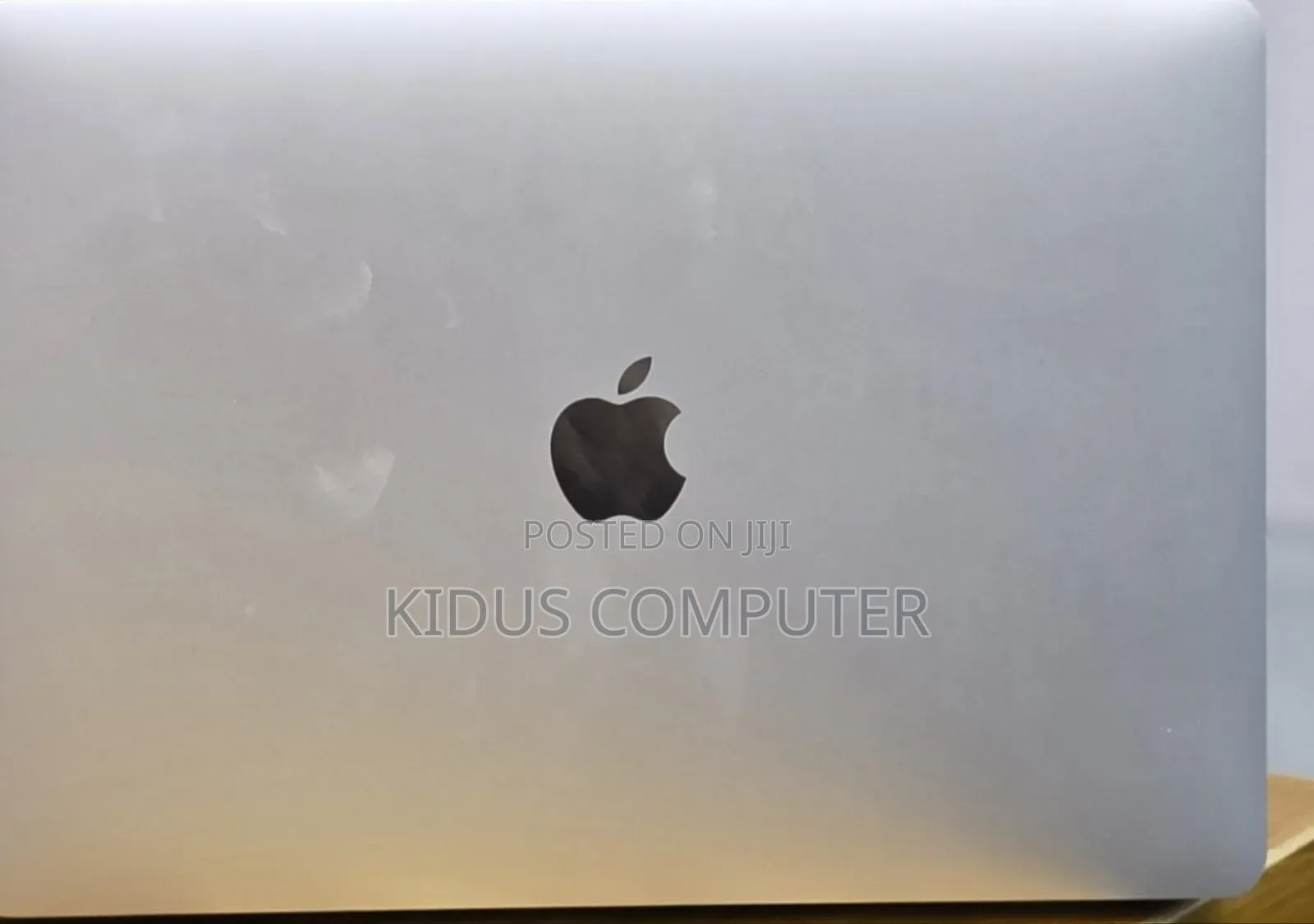 New Laptop Apple MacBook Air 2020 M1 8GB Apple M1 SSD 256GB