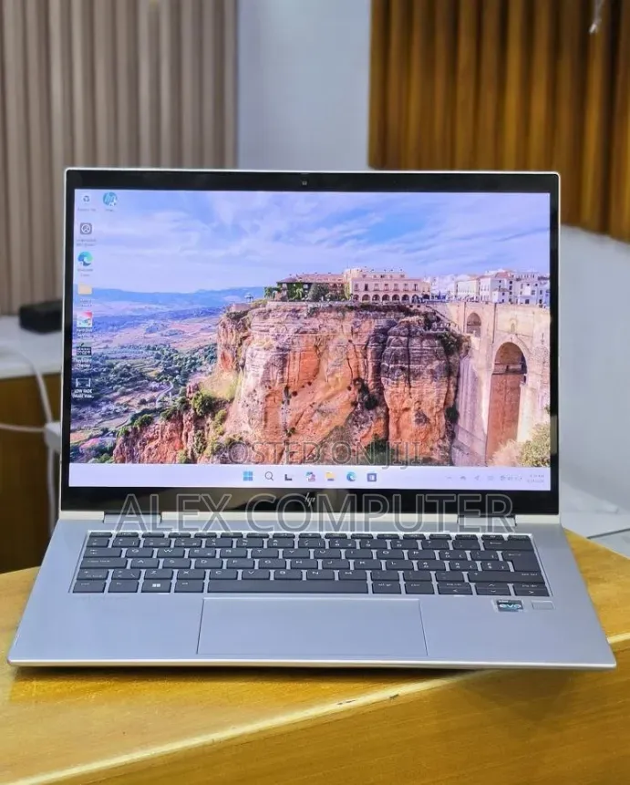 New Laptop HP EliteBook x360 1040 G10 32GB Intel Core i7 SSD 512GB