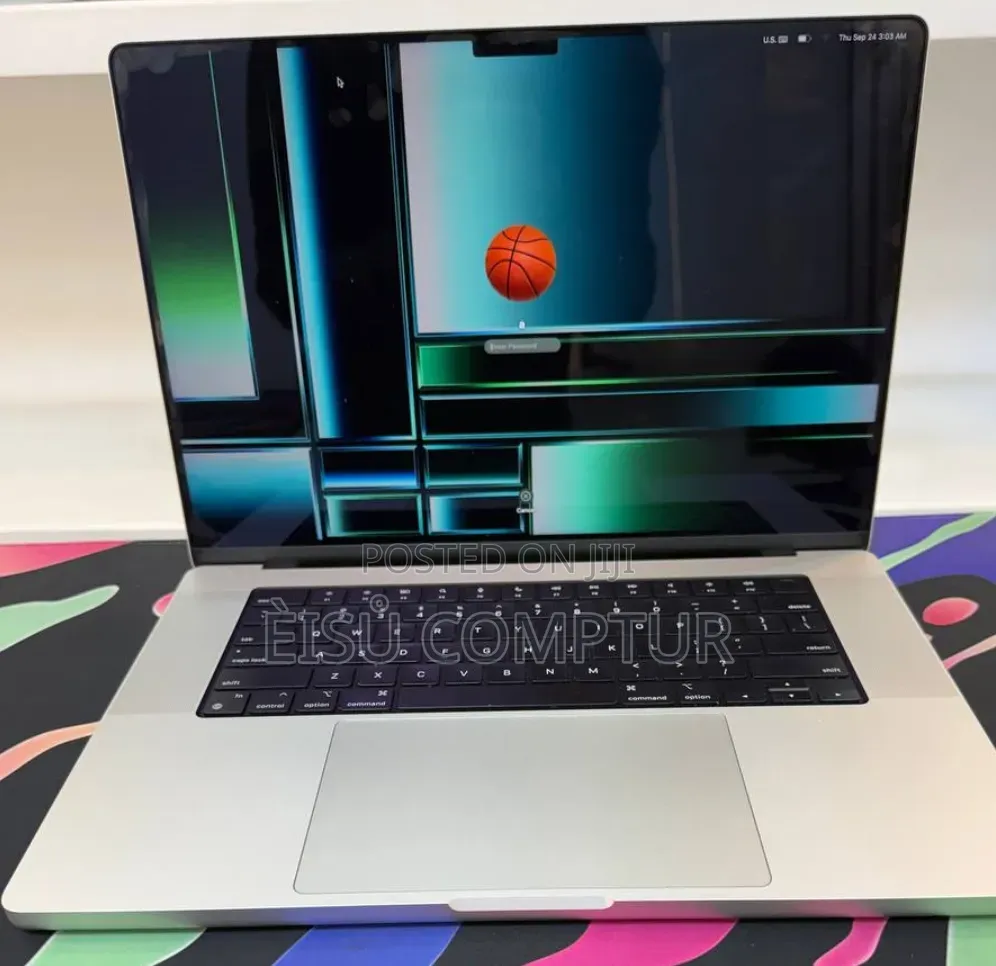 New Laptop Apple MacBook Pro 2021 M1 16GB Apple M1 SSD 512GB