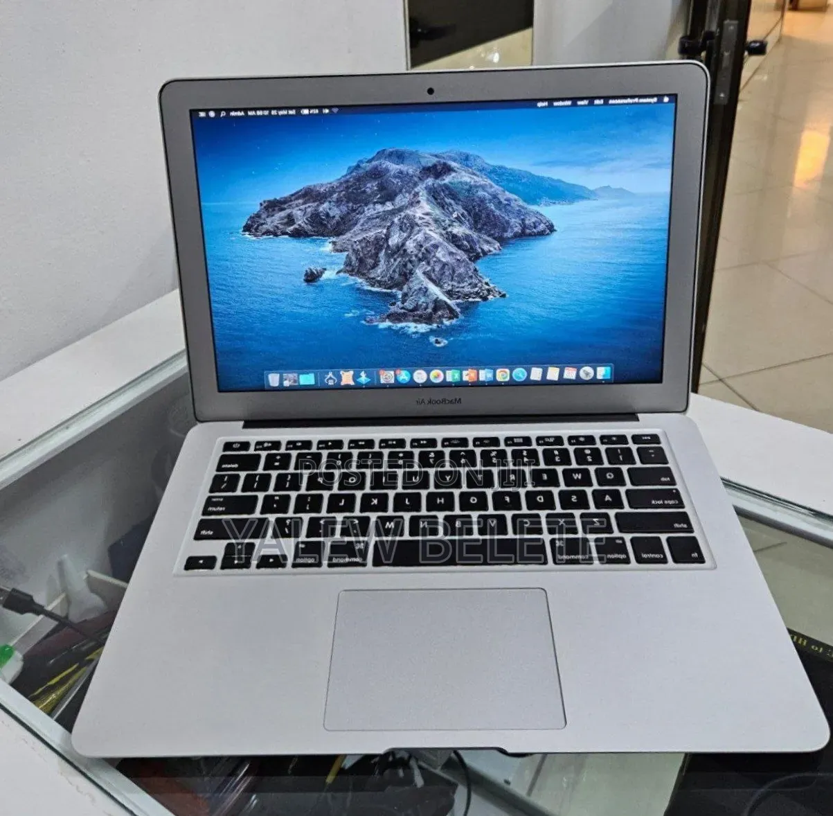 New Laptop Apple MacBook Air 2013 4GB Intel Core i5 SSD 128GB