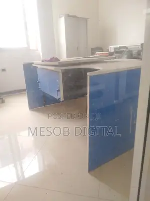 4-Sided Computer Lab Workstation / Student Training Desk