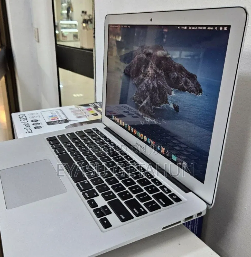 New Laptop Apple MacBook Air 2013 4GB Intel Core i5 SSD 128GB