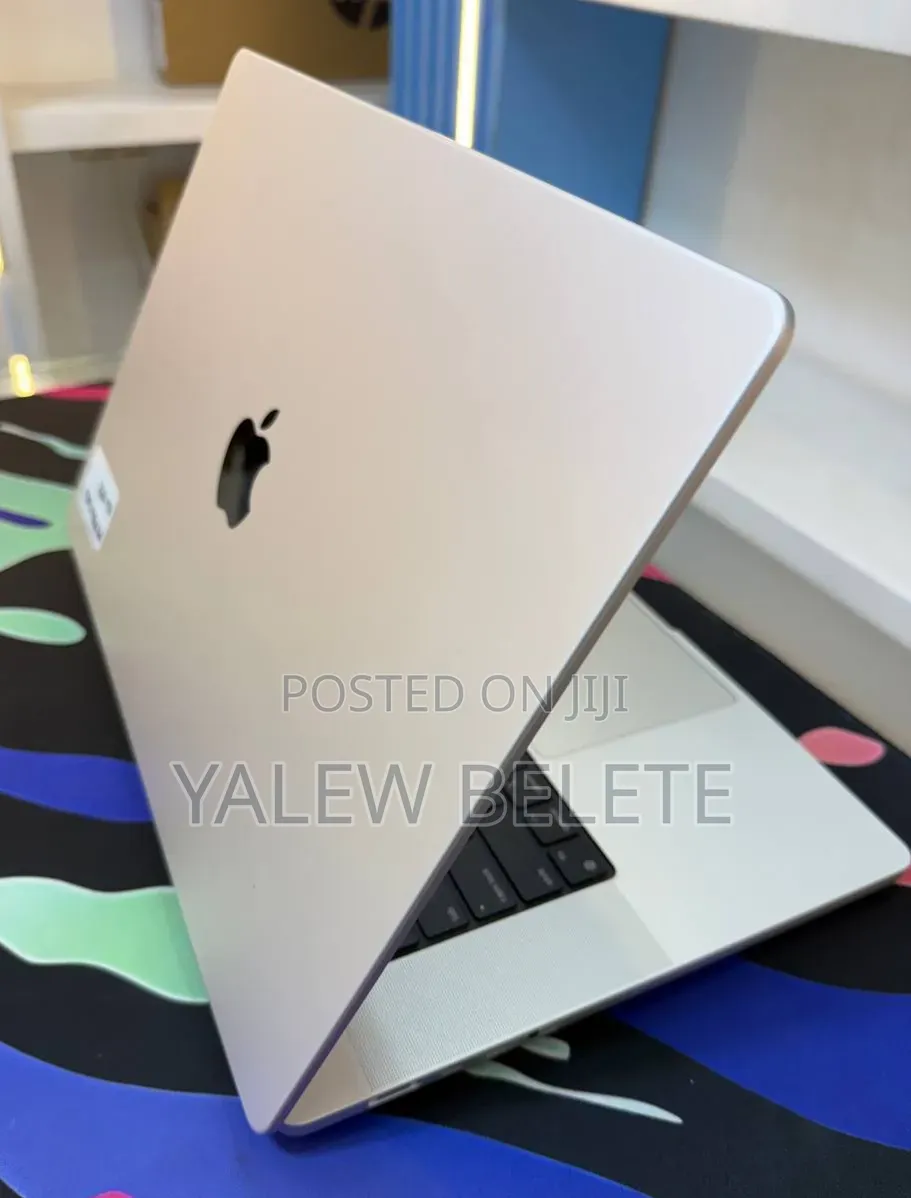 New Laptop Apple MacBook Pro 2021 M1 16GB Apple M1 Pro SSD 512GB