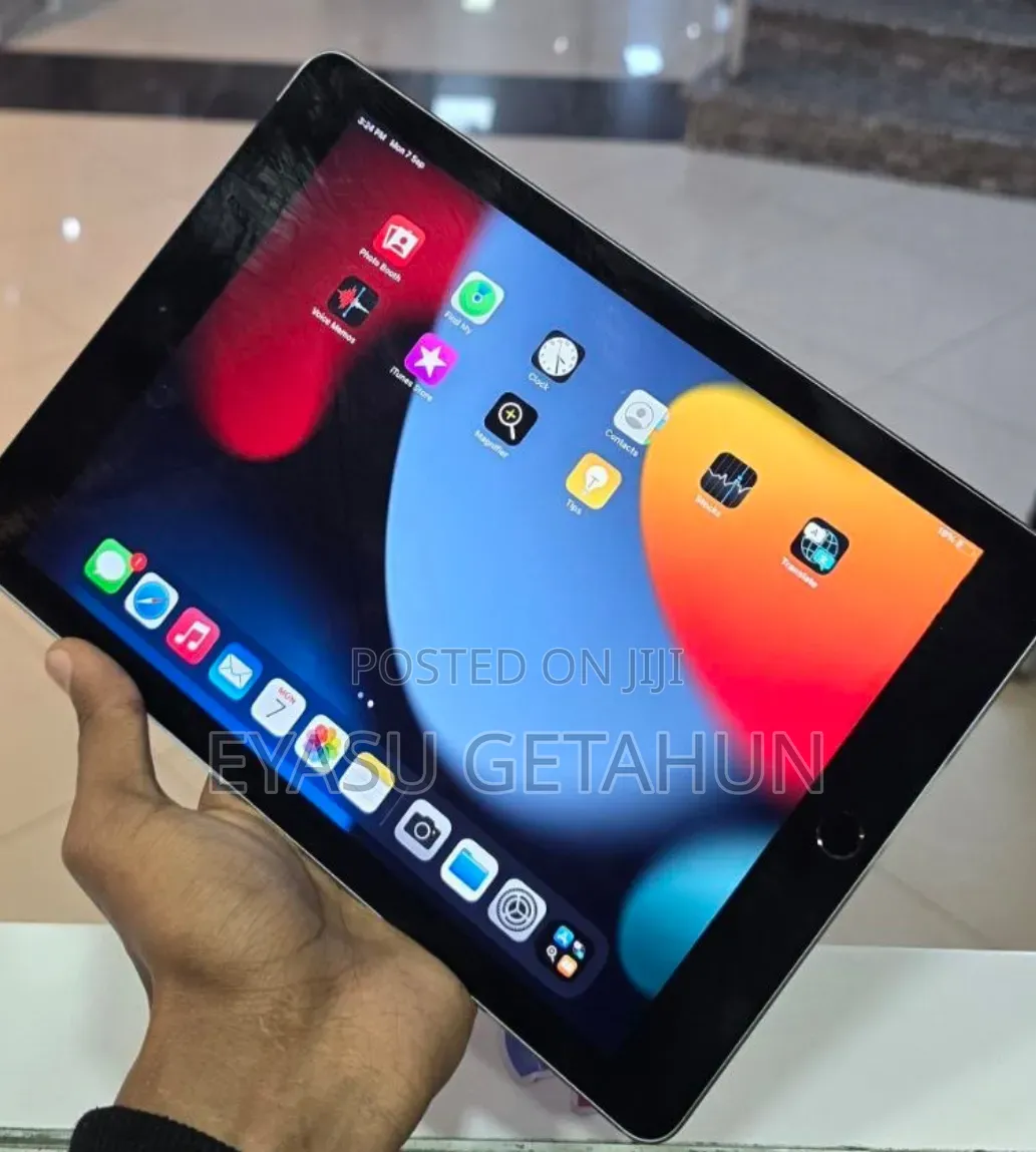 New Apple iPad Air 64 GB