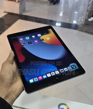 New Apple iPad Air 64 GB