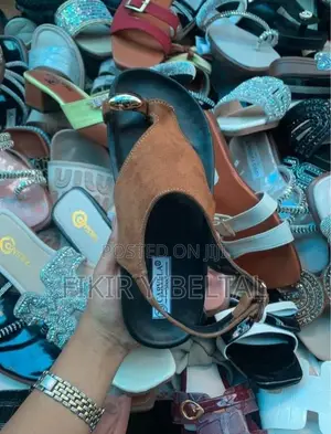 የሴቶች ኳሊቲ ጫማ ( Woman's Shoes)