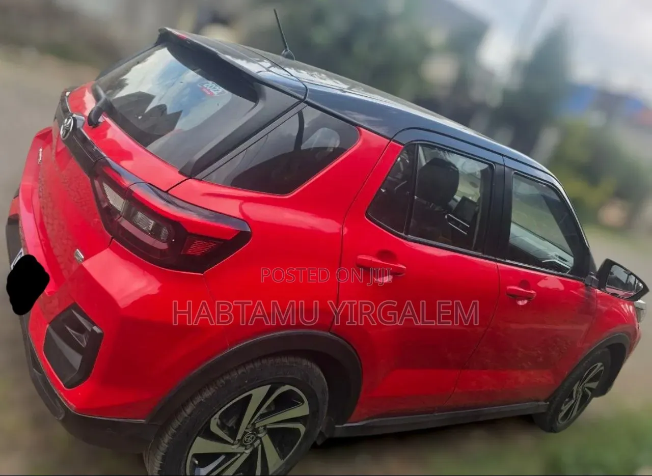 Toyota Raize 2022 Red