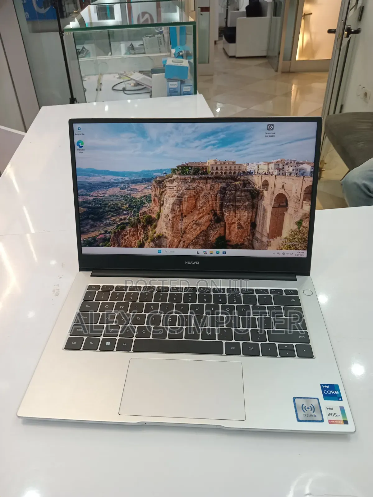 New Laptop Huawei 16GB Intel Core i7 SSD 512GB