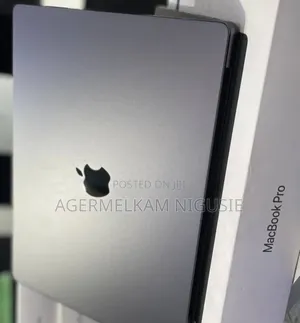 New Laptop Apple MacBook Air 2025 M4 16GB Intel Core i5 SSD 1T