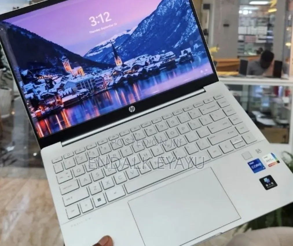 New Laptop HP Pavilion 14 16GB Intel Core i7 SSD 512GB